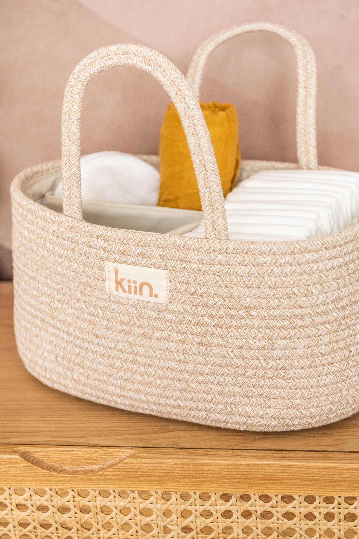 Kiin eco-friendly nappy organizer bag with compartments - close up