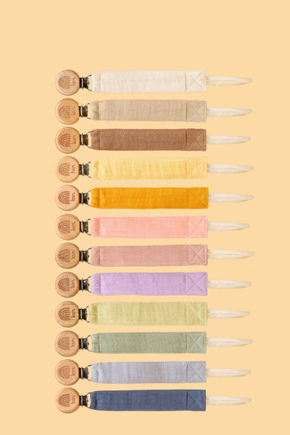 Kiin eco-friendly cotton dummy clip ivory in use - all