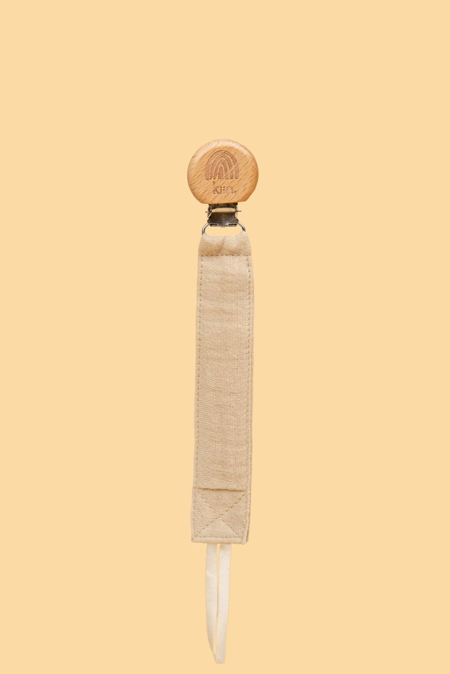 Kiin eco-friendly cotton dummy clip ivory in use - beige